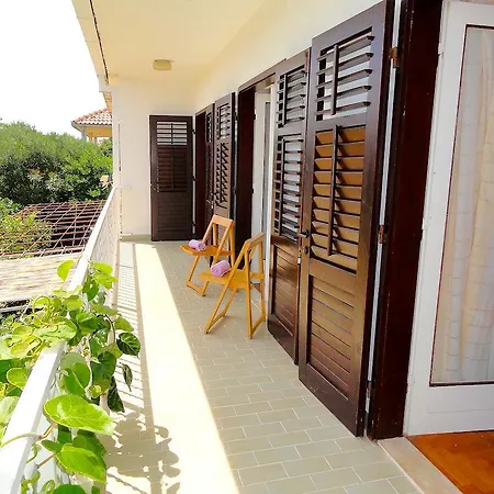 Seaside Holiday House Orebic, Peljesac - 10117 펜션 *